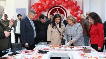 Artvin'de yeni evlenen ve evlilik aşamasındaki çiftlere 'aile' anlatıldı