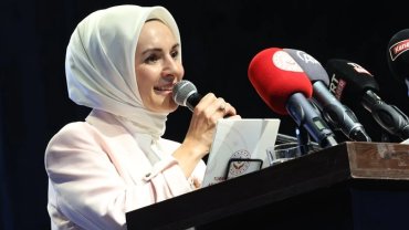 Bakan Göktaş'tan Budapeşte’de “Aile Odaklı Zirve”de önemli mesajlar