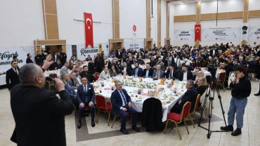 Başkan Özarslan Kırıkkalelilerle iftar sofrasında buluştu