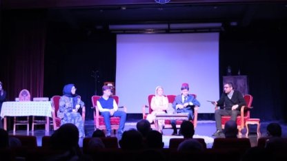 Bursa İnegöl’de “Puşide-i Siyah” tiyatro sösterisi sahnelendi