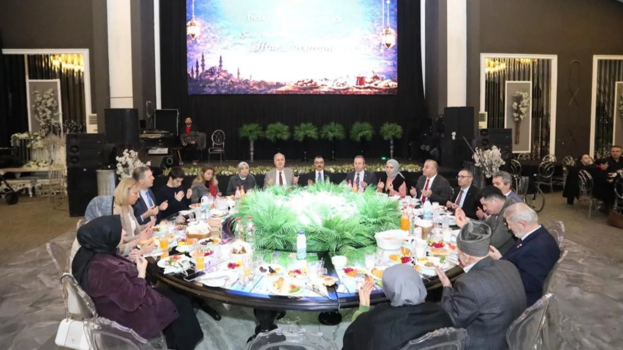 Bursa İnegöl'de şehit aileleri ve gazilerle ilk oruç açıldı