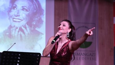 Bursa Osmangazi Belediyesi Müzeyyen Senar’ı unutmadı