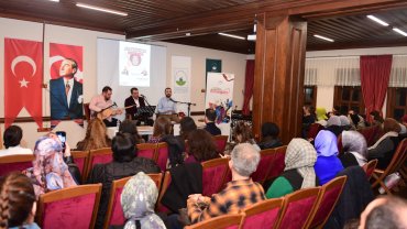 Bursa Osmangazi’de türküler bu kez garipliği anlattı