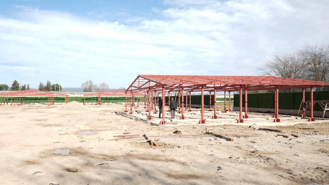 Bursa Yenişehir'de 'Hayvan Bakımevi ve Doğal Yaşam Alanı' gün sayıyor