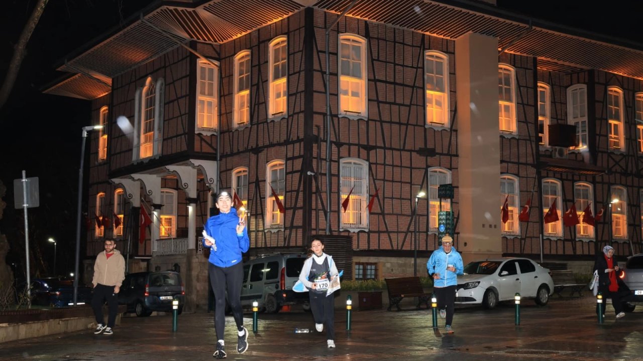 Bursa'da gece atmosferinde oryantiring