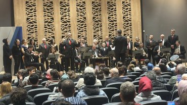 Bursa'da 'Kalpten Dile Ezgiler' konserine yoğun ilgi