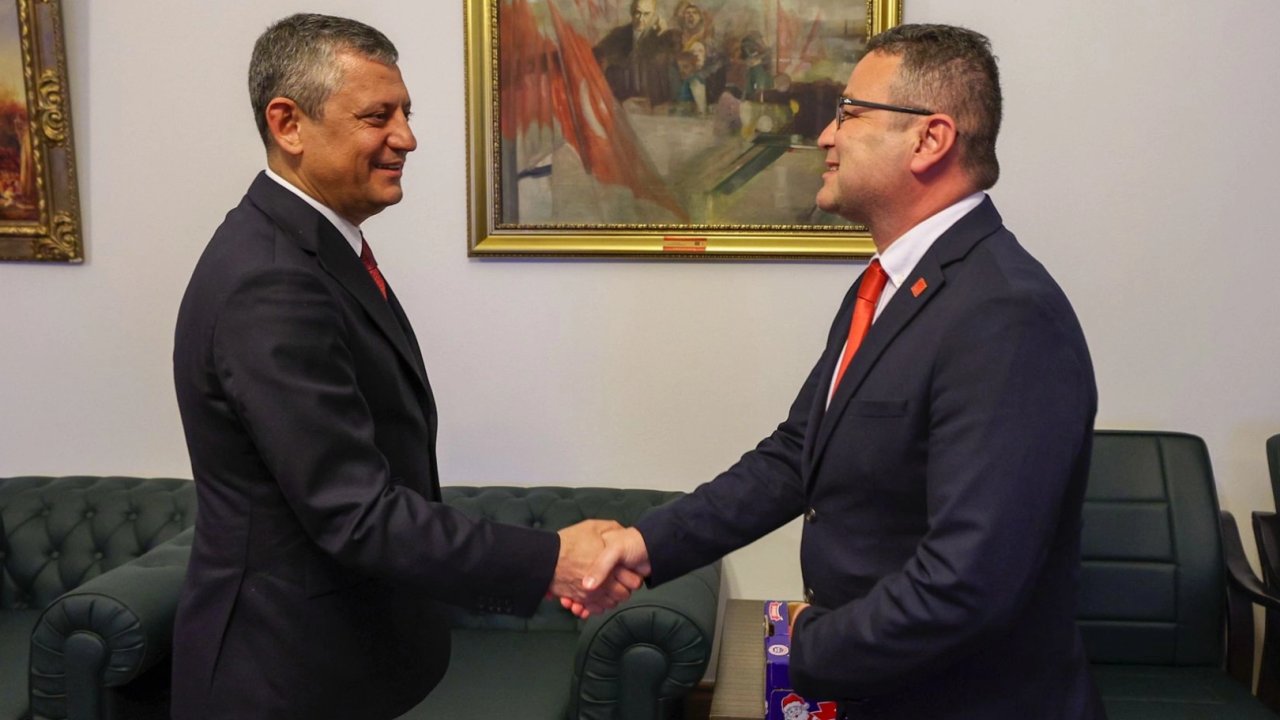 CHP Genel Başkanı Özgür Özel’e Kumluca raporu... Afetlerin vurduğu üretime acil destek çağrısı