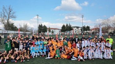 Denizli’de minik futbolculardan muhteşem final