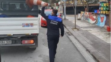 Denizli'de zabıta ekiplerinden kaldırım işgallerine sıkı takip