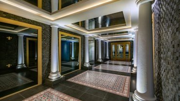 Efesus Stone'un doğal taş koleksiyonları Rai Premium Tekirova Otel'de hayat buldu