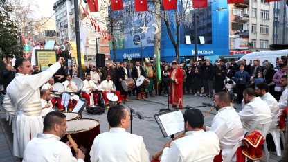 İlahi ezgiler Kocaeli Cumhuriyet Bulvarı’nda yankılandı