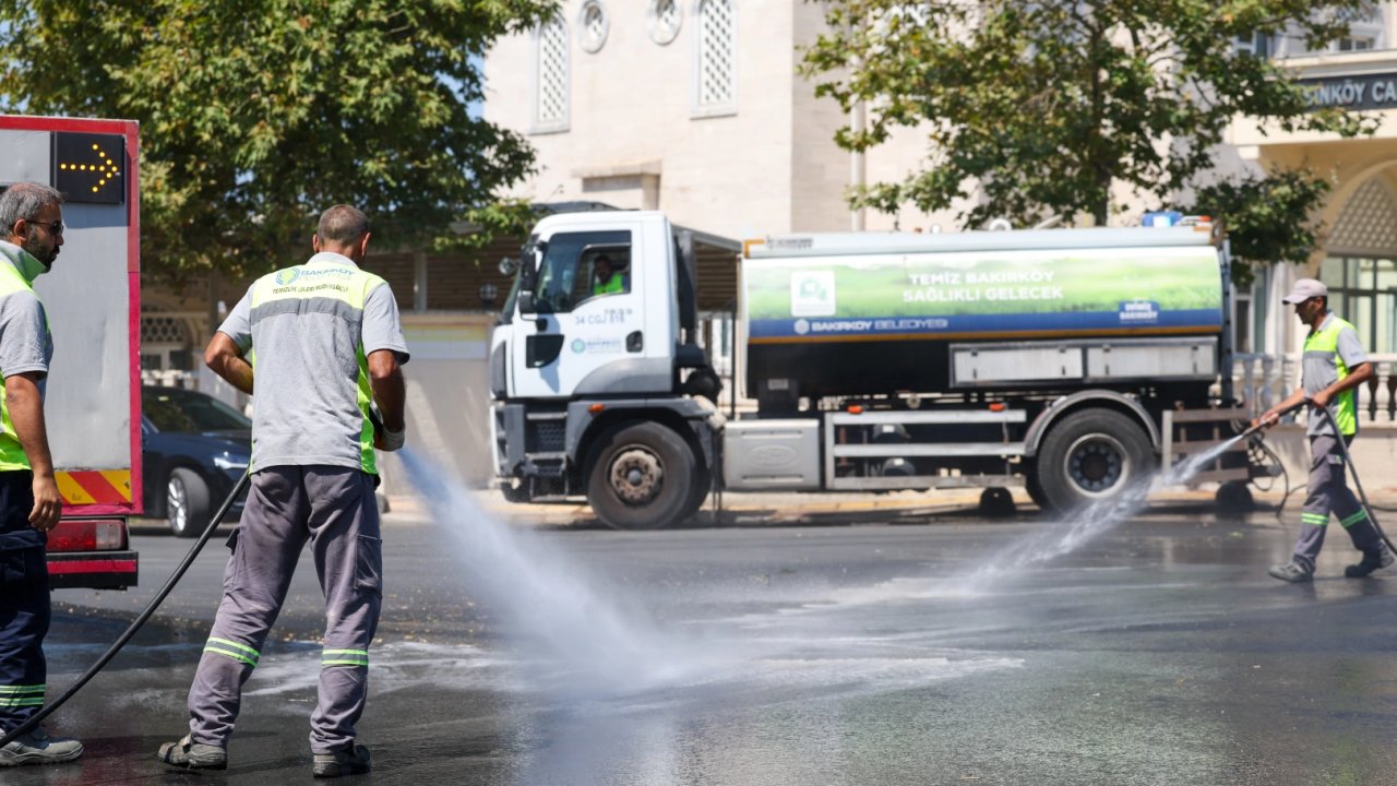 İstanbul Bakırköy’de temizlik seferberliği başladı