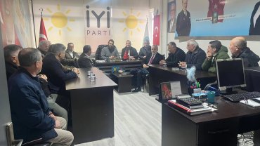 İYİ Parti heyeti İpsala’da esnafın nabzını tuttu