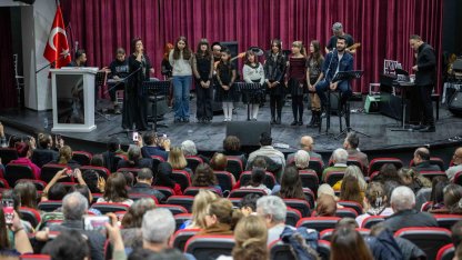 İzmir Bornova'da efsane notalar yankılandı