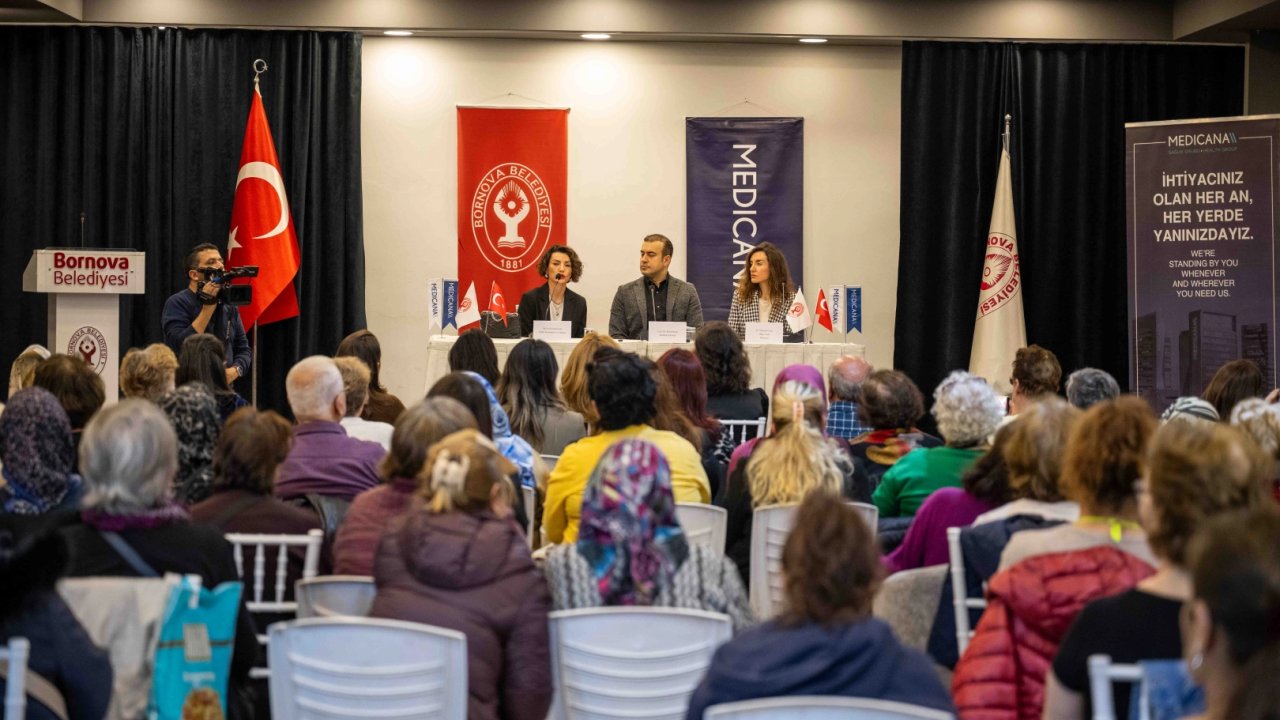 İzmir Bornova’da rahim ağzı kanserine karşı farkındalık etkinliği