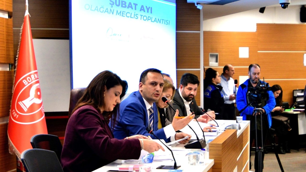 İzmir Bornova’da sel sonrası yoğun çalışma