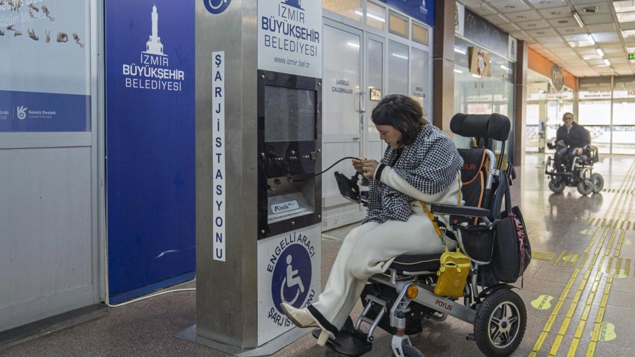 İzmir Büyükşehir’den engelli yurttaşlara 'can simidi' hizmet