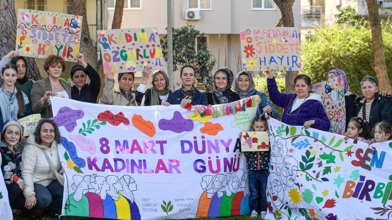 İzmir’de 8 Mart dayanışma noktaları kadınlarla buluştu