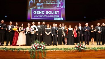 İzmir'de Genç Solist Yarışması’nda ödüller sahiplerini buldu