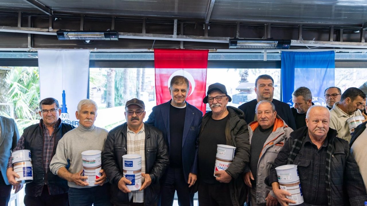 İzmir'de küçük ölçekli balıkçıya dayanışma eli