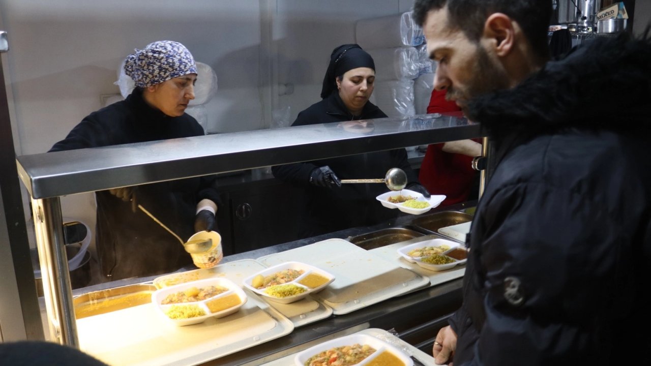 İzmit Kent Lokantaları'nda ücretsiz iftar hizmeti