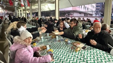 İzmit'te dayanışma sofrası Plajyolu'nda kuruldu