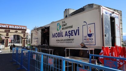 İzmit'te mobil aşeviyle her gün bin kişilik iftar