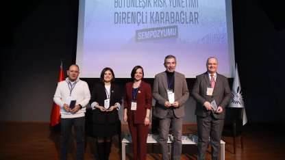 Karabağlar ’da dirençli kent hamlesi