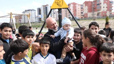 Kayseri Kocasinan'da park ve bahçelere kış bakımı