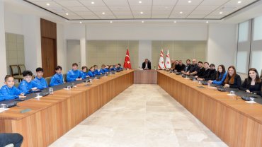 KKTC Cumhurbaşkanı Erhürman, sporcularla buluştu