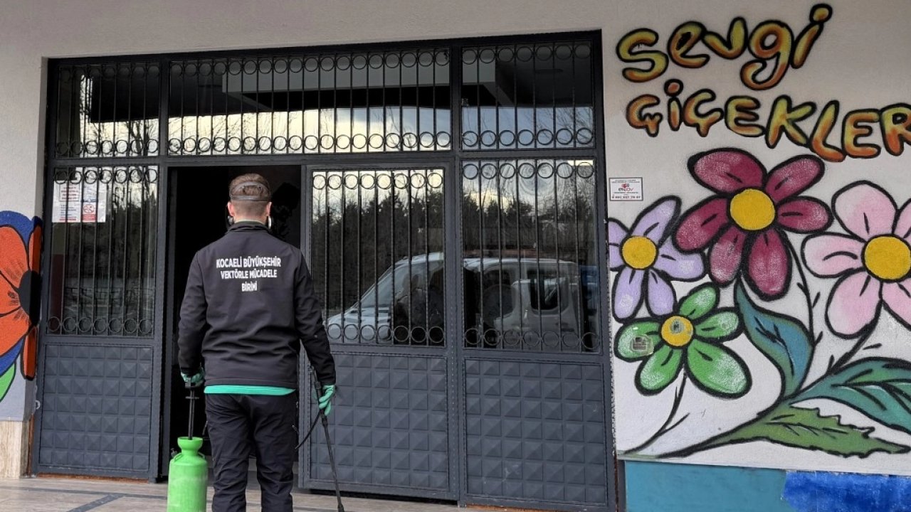 Kocaeli'de 689 okula sağlık için ilaçlama