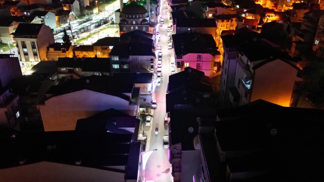 Kocaeli'de İzmit'te Başaran Caddesi modern görünümüne kavuştu