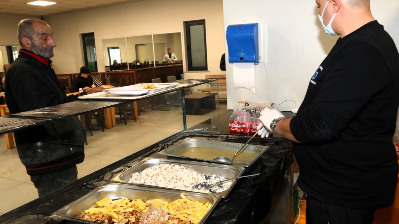 Kocaeli'de kimsesizlere ev sıcaklığında hizmet