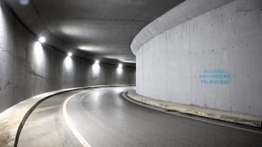 Kocaeli'de Şehir Hastanesi alt geçidi ışıl ışıl oldu