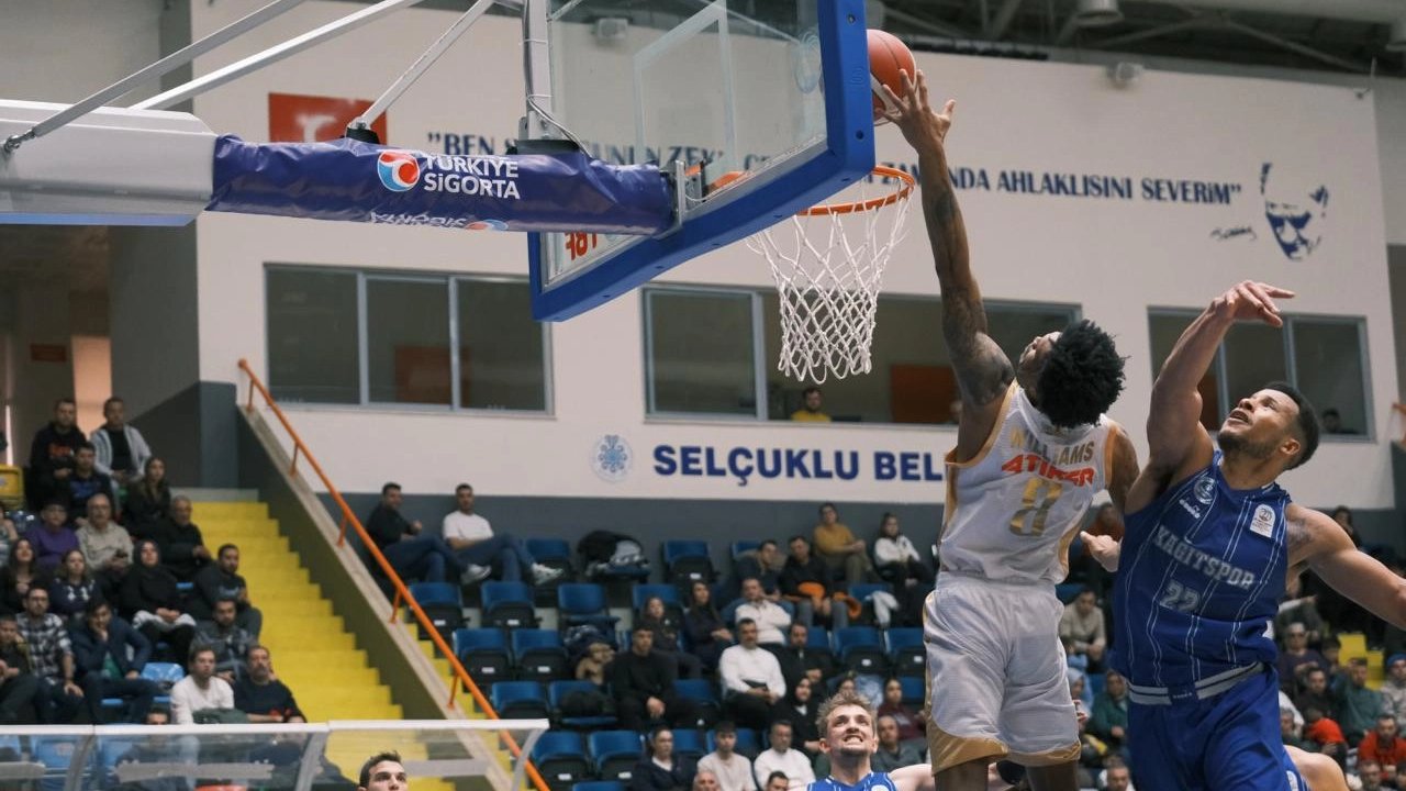 Konya Büyükşehir potada taraftarı önünde güldü