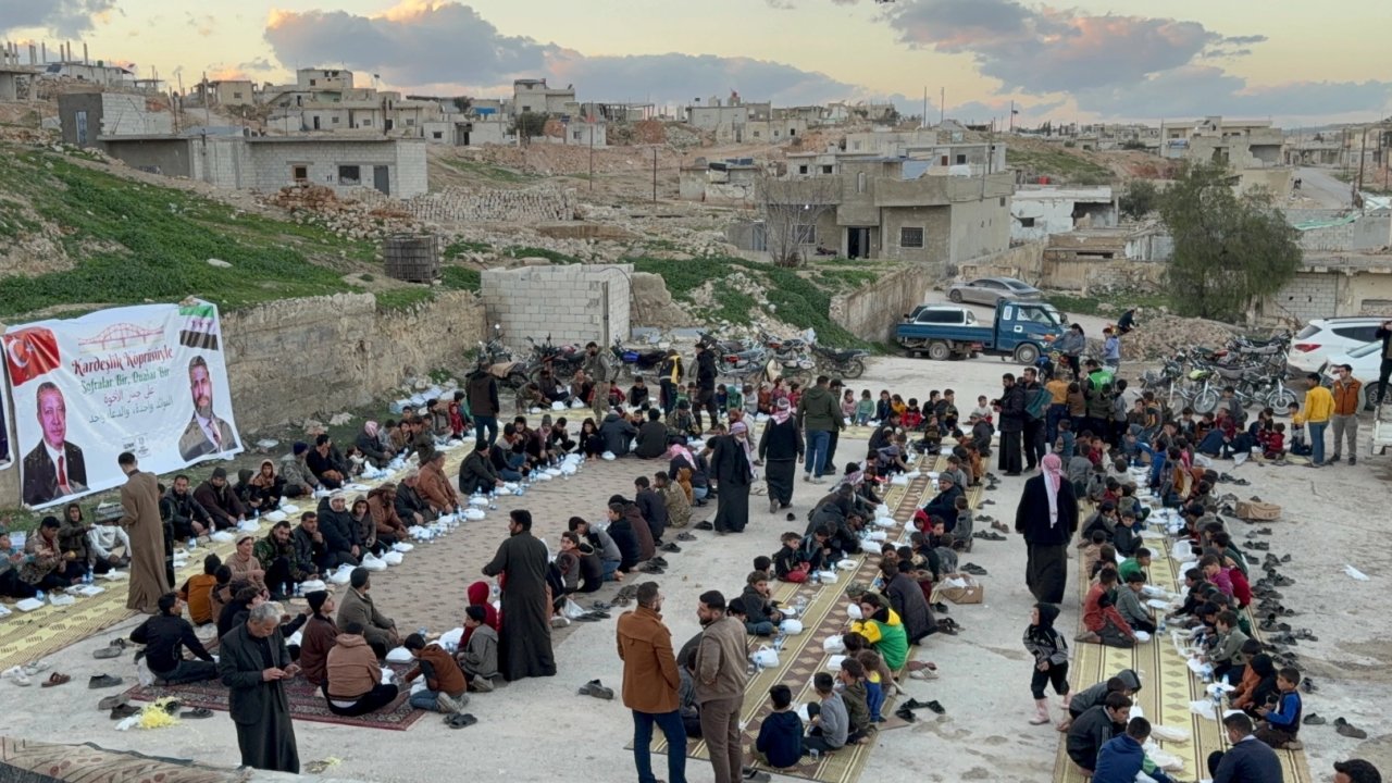 Konya, Suriye'nin üç şehrinde sofra kuruyor