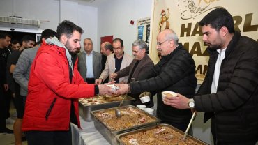 Malatya'da Başkan Er, öğrencilere gençlik yatırımlarını tanıttı