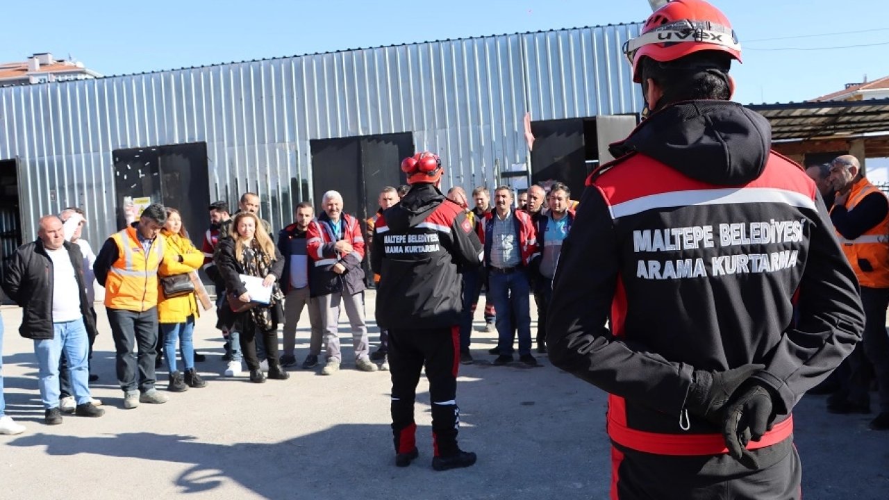 Maltepe'de belediye personeline yangın farkındalık eğitimi