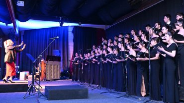 Manisa'da çocuk ve gençlerden 'çok sesli' coşku