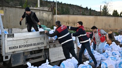 Manisa'da ihtiyaç sahiplerine yürek ısıtan destek