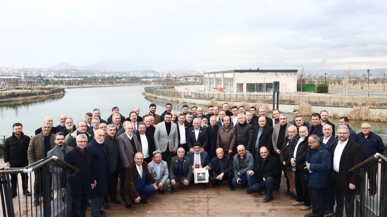 Memduh Büyükkılıç STK temsilcileriyle buluştu