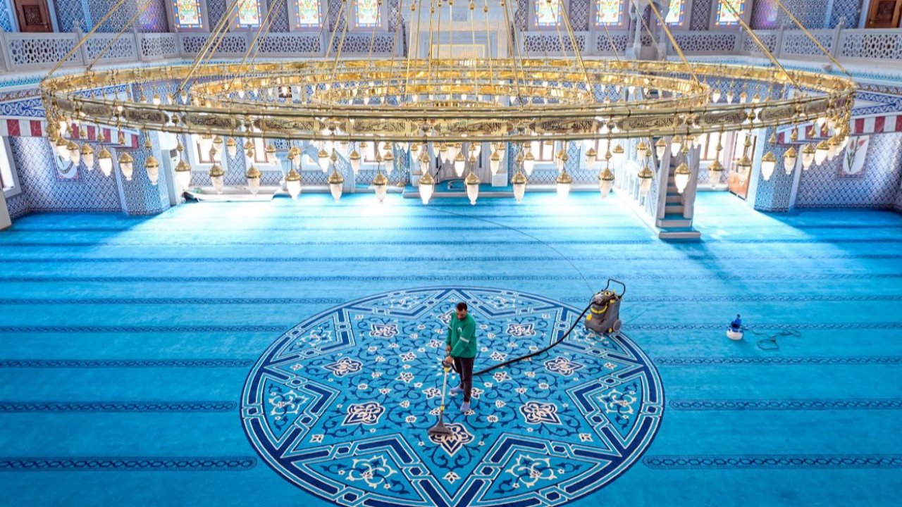 Mersin’de Ramazan öncesi yoğun temizlik mesaisi