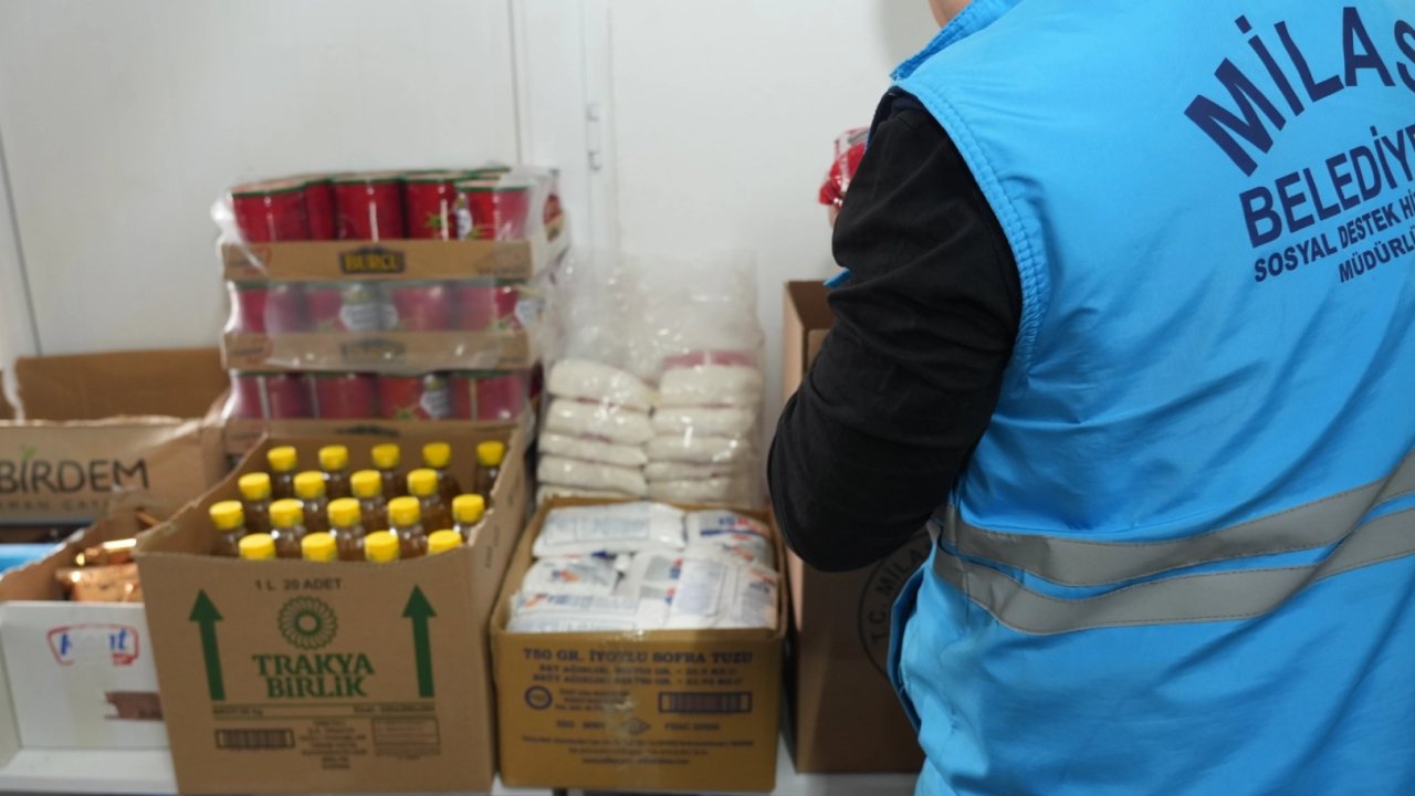 Milas'tan ihtiyaç sahiplerine gıda kolisi desteği
