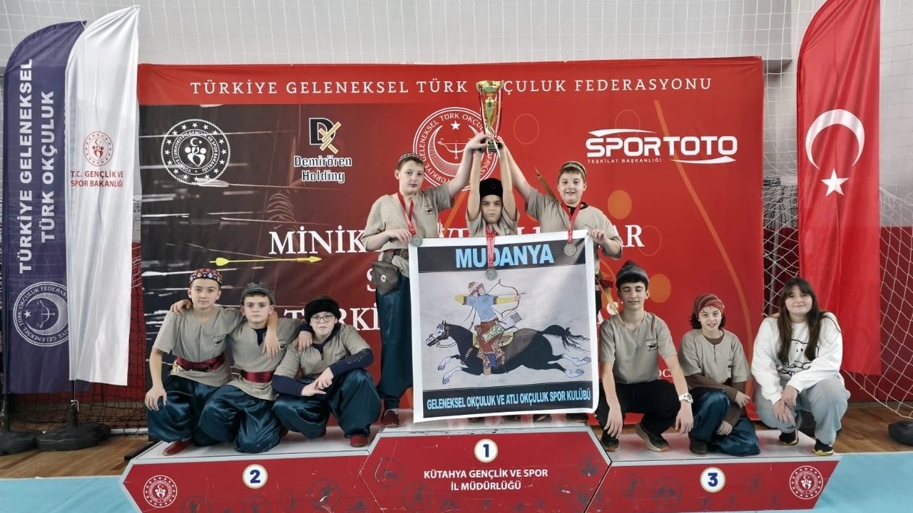 Mudanyalı minik okçulardan Türkiye derecesi