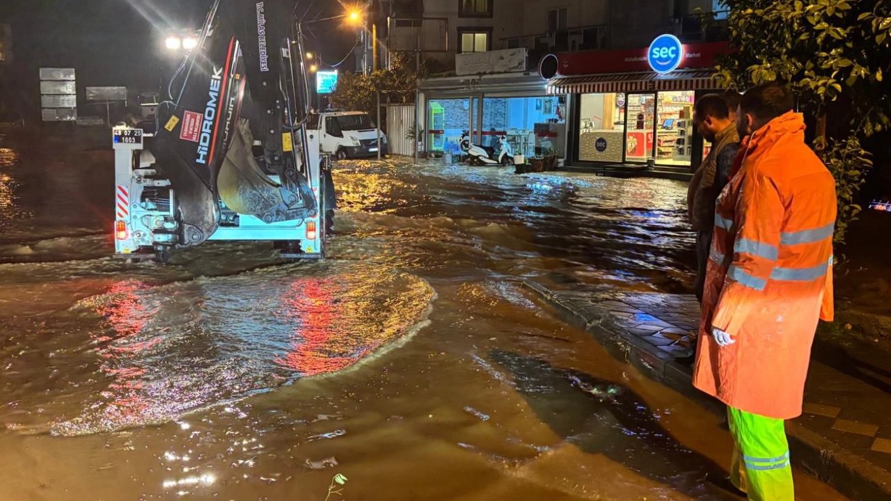 Muğla Milas'ta ekipler yoğun yağış ve fırtına nedeniyle 7/24 görev başındaydı