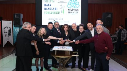 Nilüfer Halk Dansları Topluluğu'ndan 25. yıl kutlaması