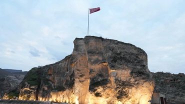 Tarihin kapıları yeniden açıldı