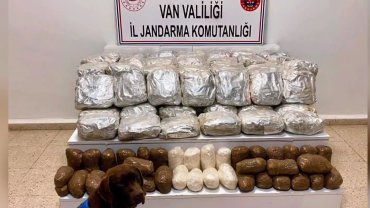 Van ve Hakkari’de 406 kilogram uyuşturucu ele geçirildi