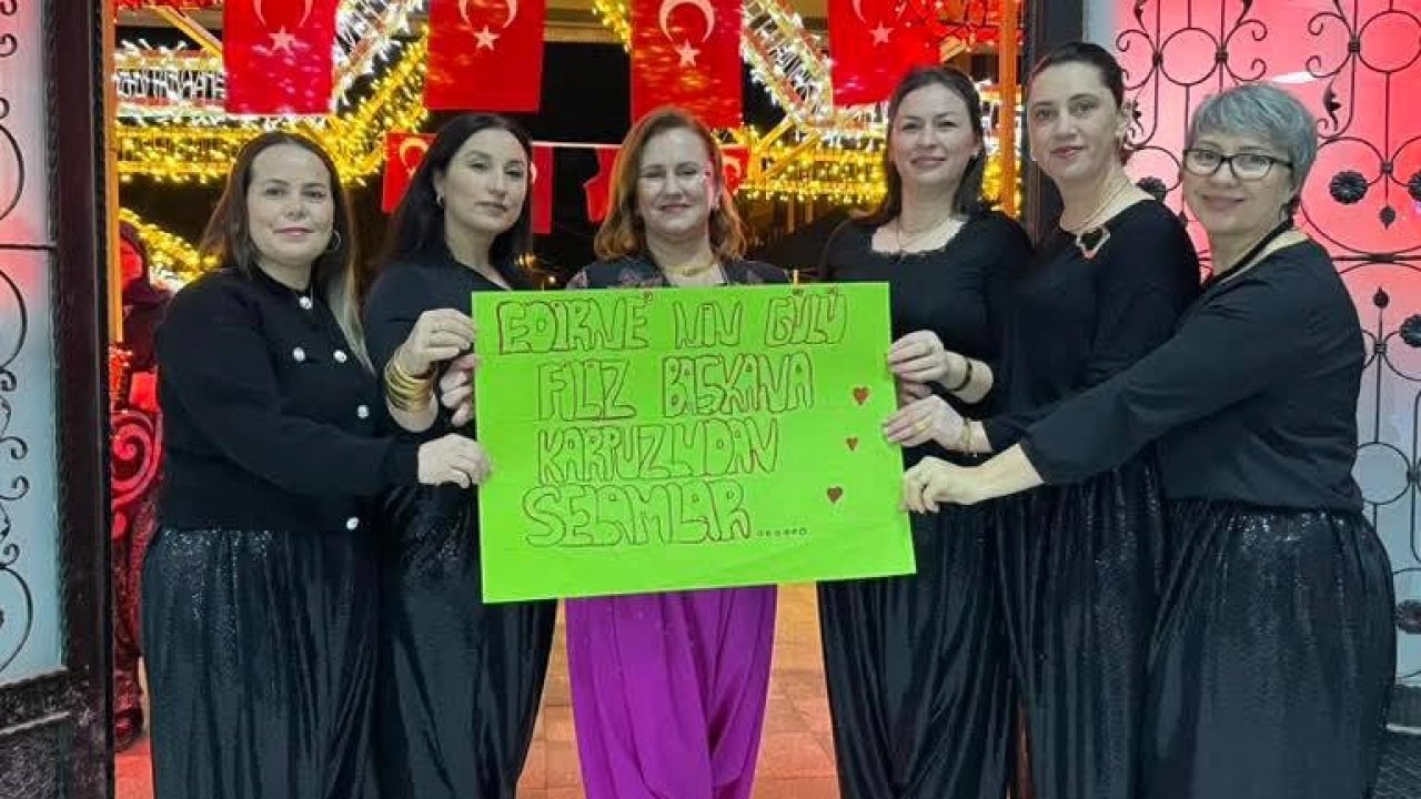 Yenikarpuzlu’da 'Şalvar Gecesi' coşkusu... Bin kadın tek yürek