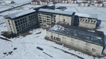 Ağrı’da Kadın Doğum ve Çocuk Hastanesi'nde sona doğru
